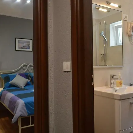 Vera Apartman *