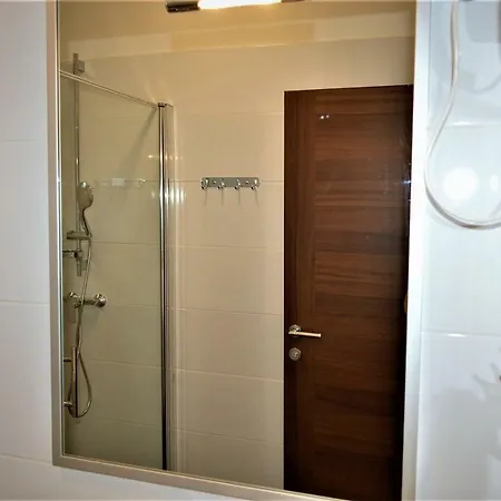 Vera Apartman *