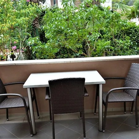 Vera Apartman